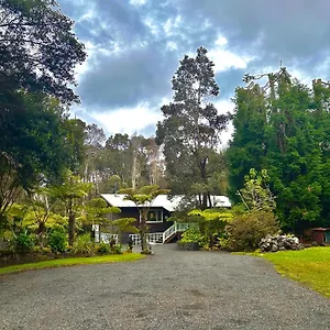 Hideaway As Seen On Hgtv Holiday home Volcano